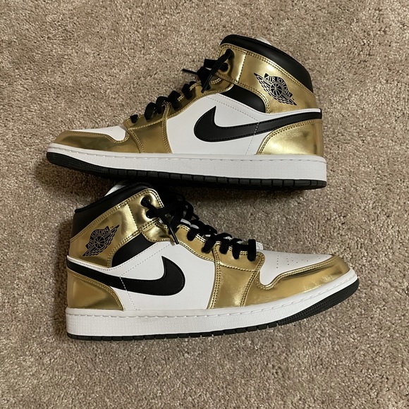 Metallic gold size 11 - Picture 3 of 5